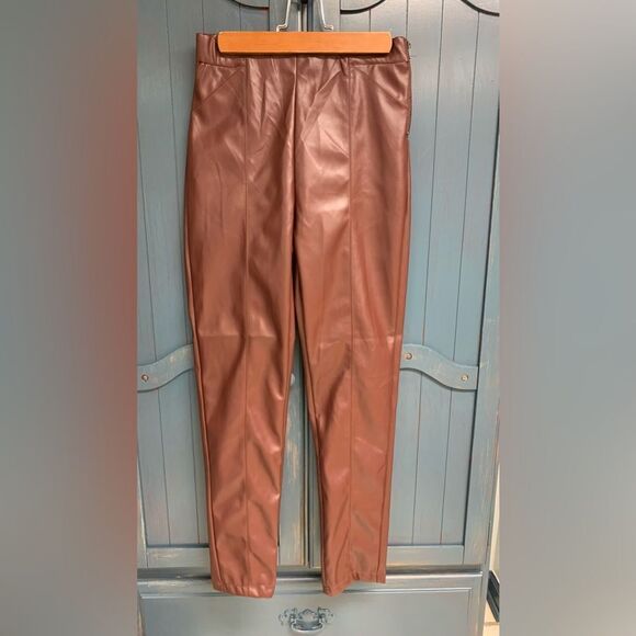 NWT!! Faux Leather Skinny’s - Picture 9 of 10